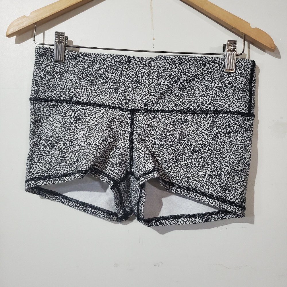 🌸SOLD🌸 Lululemon Short